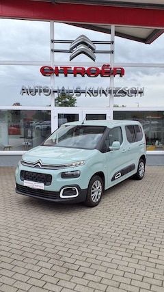 Bild des Angebotes Citroen Berlingo M PureTech 110 FEEL / 7 Sitze / Navi