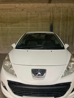 Bild des Angebotes Peugeot 207 5p 1.4 8v Plus eco-Gpl 75cv