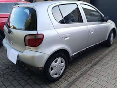 Toyota Yaris Yaris 1.3 linea sol