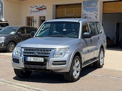 Mitsubishi Pajero 3.2 DI-D 4-WD* Autom. 7'Sitzer* AHK* CarPlay* 20Zoll*