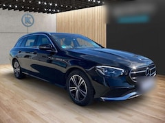 Bild des Angebotes Mercedes-Benz E 200 d T *AVANTGARDE*MBUX*AHK*PANO*NAVI*SHZ*