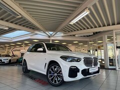 Bild des Angebotes BMW X5 xDrive 45e M Sportpaket LED/HUD/360°/AHK/H&K