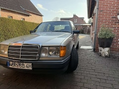 Bild des Angebotes Mercedes-Benz E 230