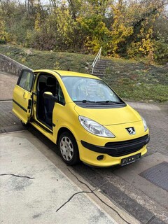 Bild des Angebotes Peugeot 1007 75 Premium tüv 05.25