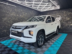 Mitsubishi L200 Basis Doppelkabine 4WD/SHZ/2HND/M-LENK