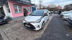 Bild des Angebotes Toyota Yaris Club Hybrid Pano+Navi+Automatik