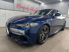 Bild des Angebotes Alfa Romeo Giulia Quadrifoglio/Carbon/Blu Montecarlo/Navi/