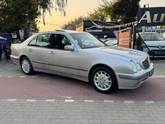 Bild des Angebotes Mercedes-Benz E 280 4MATIC ELEGANCE*Aut.*Xenon*Leder*Voll*1HD!