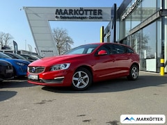 Bild des Angebotes Volvo V60 Kombi Kinetic CAM/PDC/NAVI/BLUETOOTH/TEMP