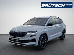 Bild des Angebotes Skoda Karoq 1.5 TSI Sportline DSG / AHK / LEDER / KAMERA360 /