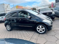 Bild des Angebotes Mercedes-Benz A 200 A -Klasse A 200*AUTOMATIK*AHK*SHZG*T-LEDER