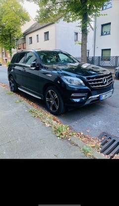 Bild des Angebotes Mercedes-Benz ML 250 BlueTEC 4MATIC 7G-TRONIC