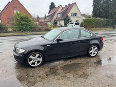 Bild des Angebotes BMW 123 d Coupe Schalter *Leder+Schiebedach+Navi*