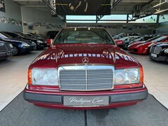 Bild des Angebotes Mercedes-Benz E 300 300 CE - 24 V SPORTLINE 1. GANG UNTEN LINKS TOP!