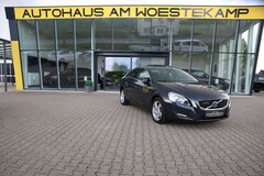 Bild des Angebotes Volvo S60 MOMENTUM*AHK*ABSTANDTE*NAVI*TOTWINK*SPUR*1HAND