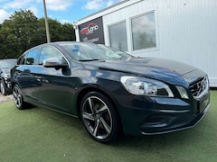 Bild des Angebotes Volvo V60 Kombi R-Design SPORT -2.Hand-S.heft-VOLL!