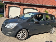 Bild des Angebotes Opel Meriva B Edition 1.4, AHK mit Beschädigung, Klim