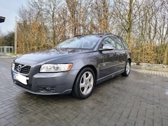 Bild des Angebotes Volvo V50 DPF D2 Kinetic - 2.Hand, Scheckheftgepflegt