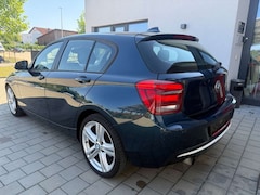 Bild des Angebotes BMW 116 i Lim Sport Line Klimaaut SHZ PDC Alu
