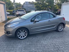 Bild des Angebotes Peugeot 207 207 CC CC 120 VTi Roland Garros