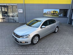 Bild des Angebotes VW Passat Lim. Comfortline/NAVI/BLUET*/SHZ/TEMPOMAT