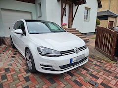 Bild des Angebotes VW Golf Highline
