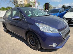 Bild des Angebotes Peugeot 208 Allure+PDC+USB+AUX+KLIMAAUTOMATIK+
