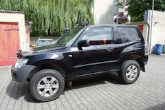 Bild des Angebotes Mitsubishi Pajero 3.2 DI-D Rallyeumbau mit Überrollkäfig