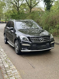 Bild des Angebotes Mercedes-Benz ML 63 AMG 4Matic SPEEDSHIFT 7G-TRONIC Performance Package