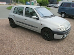 Renault Clio Initiale Luxe Paris Voll Ledersitze