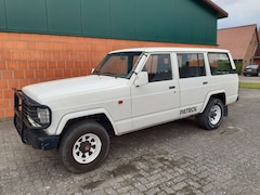 Nissan Patrol - 260 - 2,8 Turbo - Diesel lang -7 Sitzer