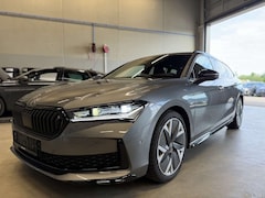 Bild des Angebotes Skoda Superb Combi 2.0TSI Sportline Sthzg HeadUp AHK Pano