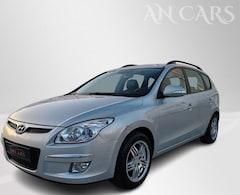 Bild des Angebotes Hyundai i30 2.0 Premium Voll-Leder Navi PDC großer Service