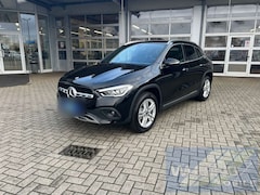 Bild des Angebotes Mercedes-Benz GLA 250 4-Matic Autom Leder Kamera TW-Assist LED-SW