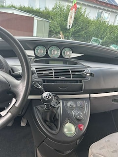 Bild des Angebotes Peugeot 807 135 Tendance