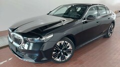 Bild des Angebotes BMW 520 d Limousine /LEDER /HEAD-UP /360°KAM/ 20ZOLL