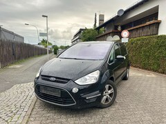 Bild des Angebotes Ford S-Max Titanium*Automatik*Navi*SZH*PDC vo+hi*Bi-Xenon*