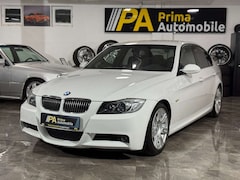 Bild des Angebotes BMW 323 i Lim. / M-Paket Automatik Alcantara Xenon
