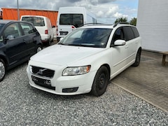 Bild des Angebotes Volvo V50 D5 Summum, El Sitze Leder, AHK, GSHD
