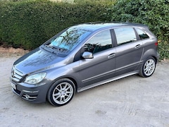 Bild des Angebotes Mercedes-Benz B 180 DPF,Autotronic,TÜV & Inspekt.,Keilriem. & Gelänke