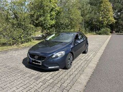Bild des Angebotes Volvo V40 D2 1.6d AHK, Tüv Neu , Scheckheft, 2.Hand