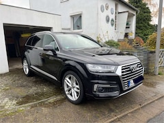 Bild des Angebotes Audi Q7 e-tron S-Line