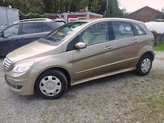 Bild des Angebotes Mercedes-Benz B 170 B 170i Automatik /Gelegenheit/ met+Klima+AHK+Sitzhzg/ m.TÜV