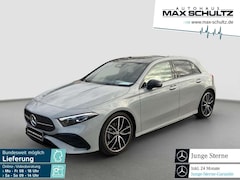 Bild des Angebotes Mercedes-Benz A 200 Kompaktlimousine AMG Line*Night Paket*Pano