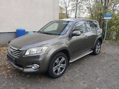 Toyota RAV 4 RAV 4 2.2 D-4D 4x4 Automatik Executive