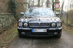 Bild des Angebotes Jaguar XJ8 XJ8 4.2 LWD-lang / Executive souver.