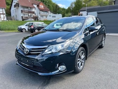 Bild des Angebotes Toyota Avensis 1.8 AUTOMATIK/AHK/SHZG/NAVI/TEMPO/*TOP*