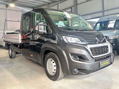 Bild des Angebotes Peugeot Boxer MAXI Pritsche Doka. 435 L4 BlueH 130*KLIMA