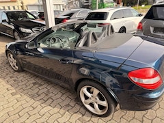 Bild des Angebotes Mercedes-Benz SLK 200 Aut. Airscarf Leder Klima Navi PDC Xenon