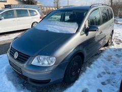 Bild des Angebotes VW Touran 1.6 7-Sitzer Klimaauto Shzg 2.Hand